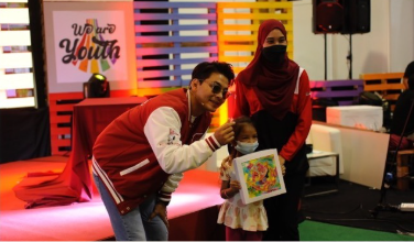 Agro Youth MAHA 2022 — live band performance on stage with colourful LED backdrop